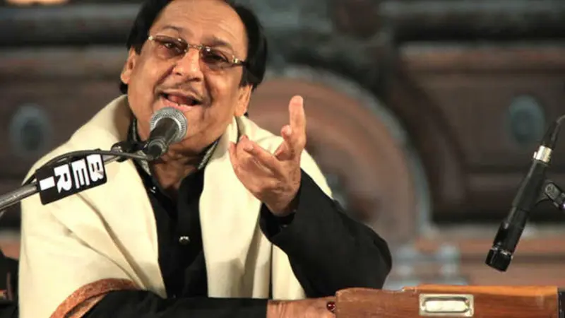 Ghulam Ali, renowned Pakistani ghazal singer, famous for soulful renditions like Chupke Chupke Raat Din and Hungama Hai Kyon Barpa.